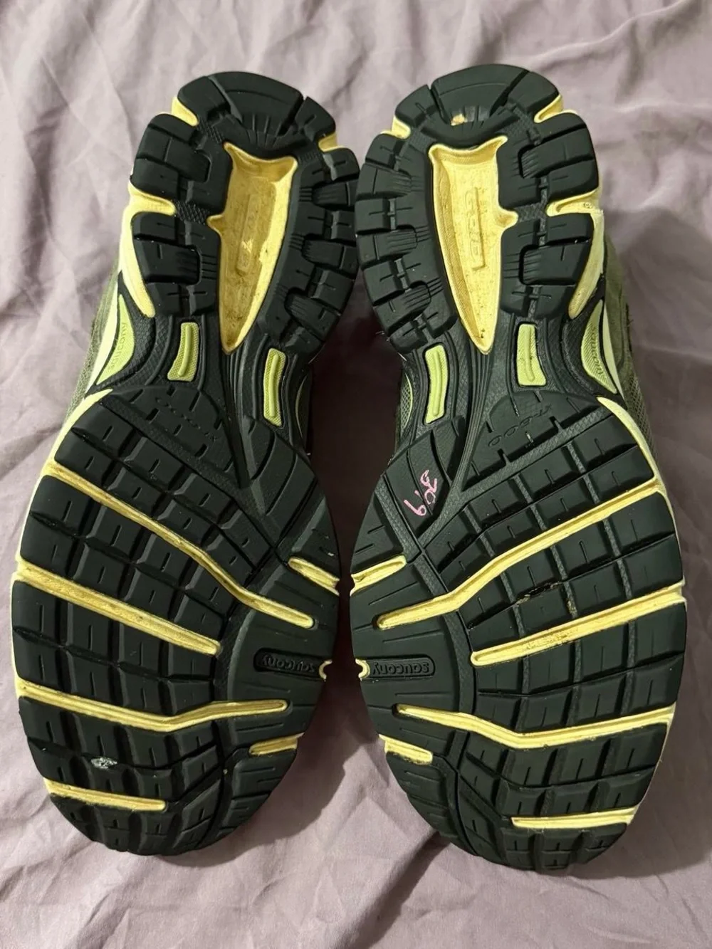 Men Saucony Grid Ride Millennium Olive Off White Shoes Size 10.5 No Box